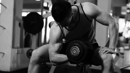 Why Your Arms Still Haven’t Grown (Even With All Those Curls)